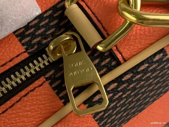 WIS VUITTON Messenger-24*24*8CM Chess LOUIS 0525